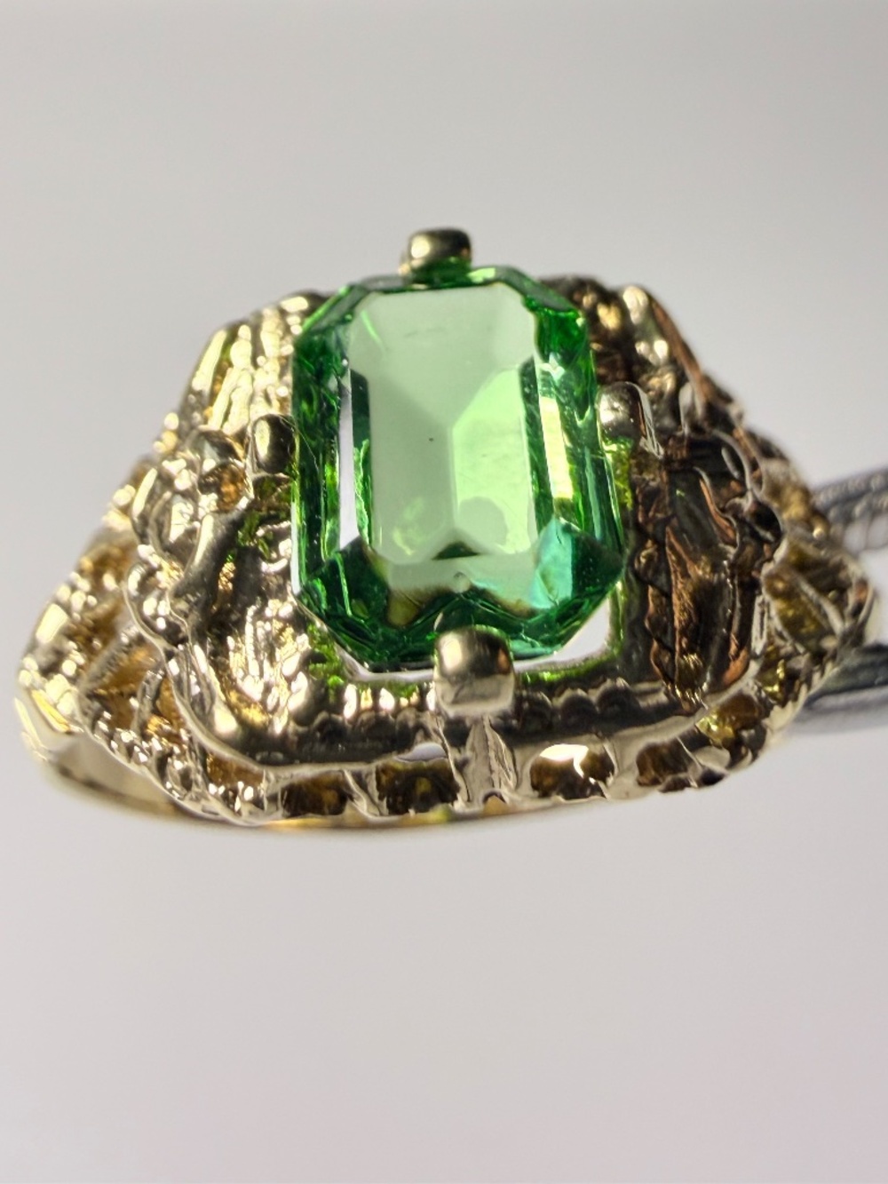 Vintage Gold Tone Ring